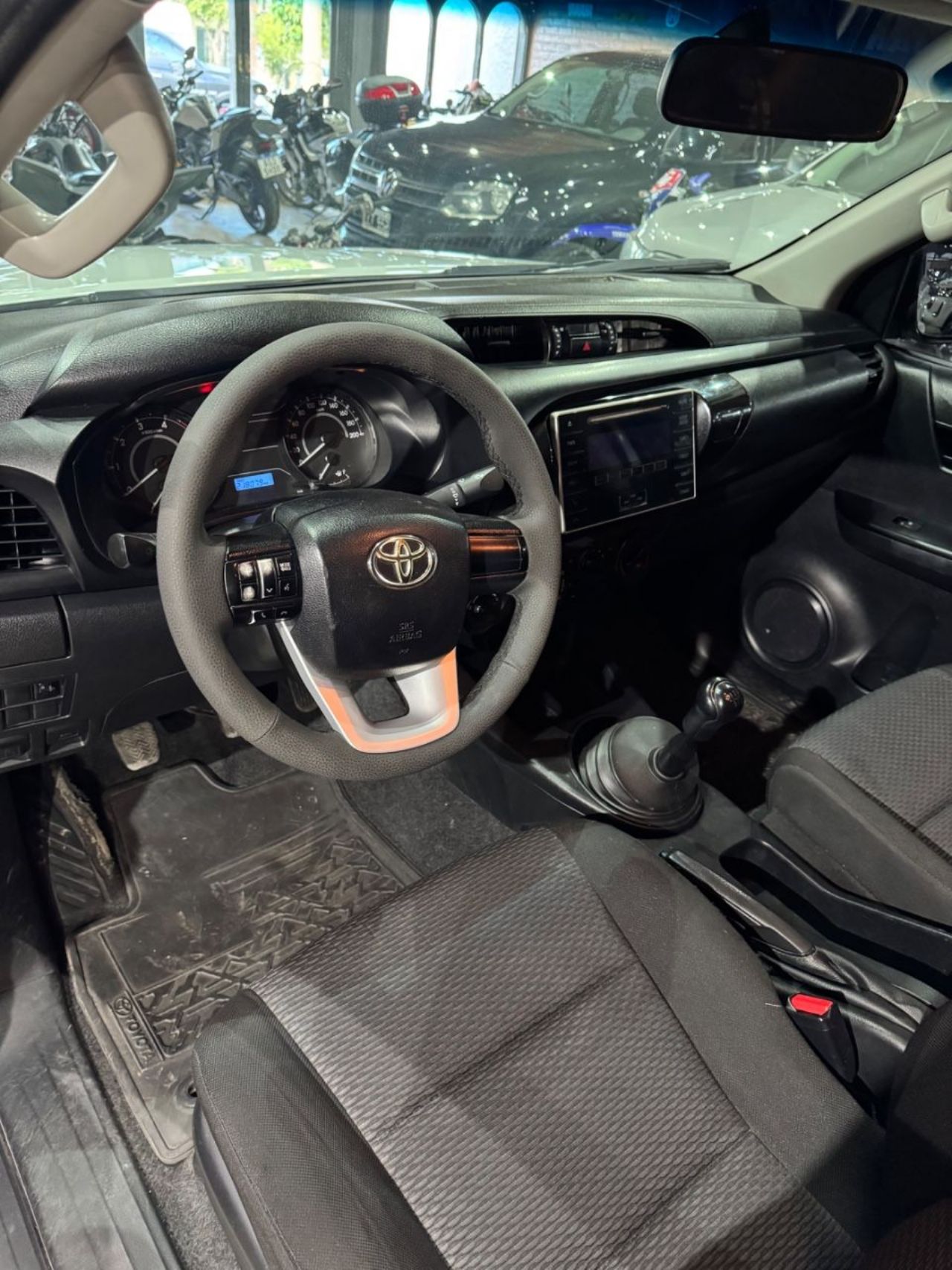 Toyota Hilux Usada Financiado en San Juan, deRuedas