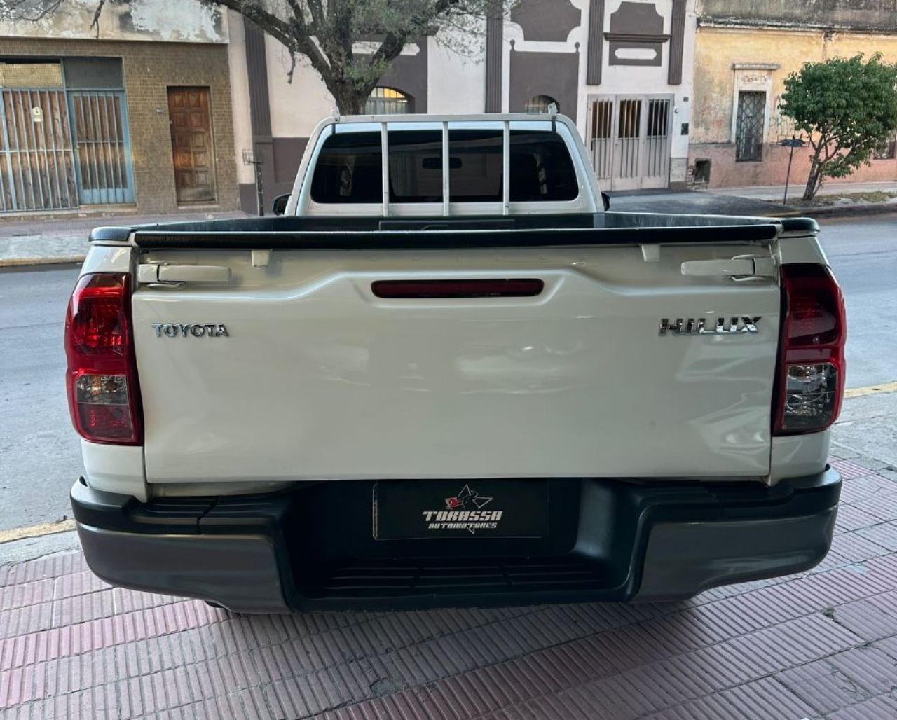 Toyota Hilux Usada en Córdoba, deRuedas
