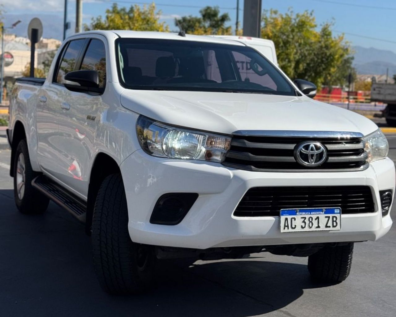 Toyota Hilux Usada en Mendoza, deRuedas