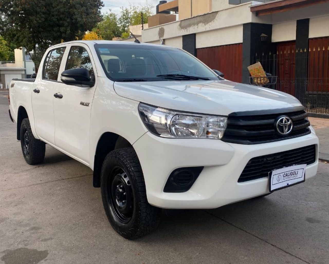Toyota Hilux Usada en Mendoza, deRuedas