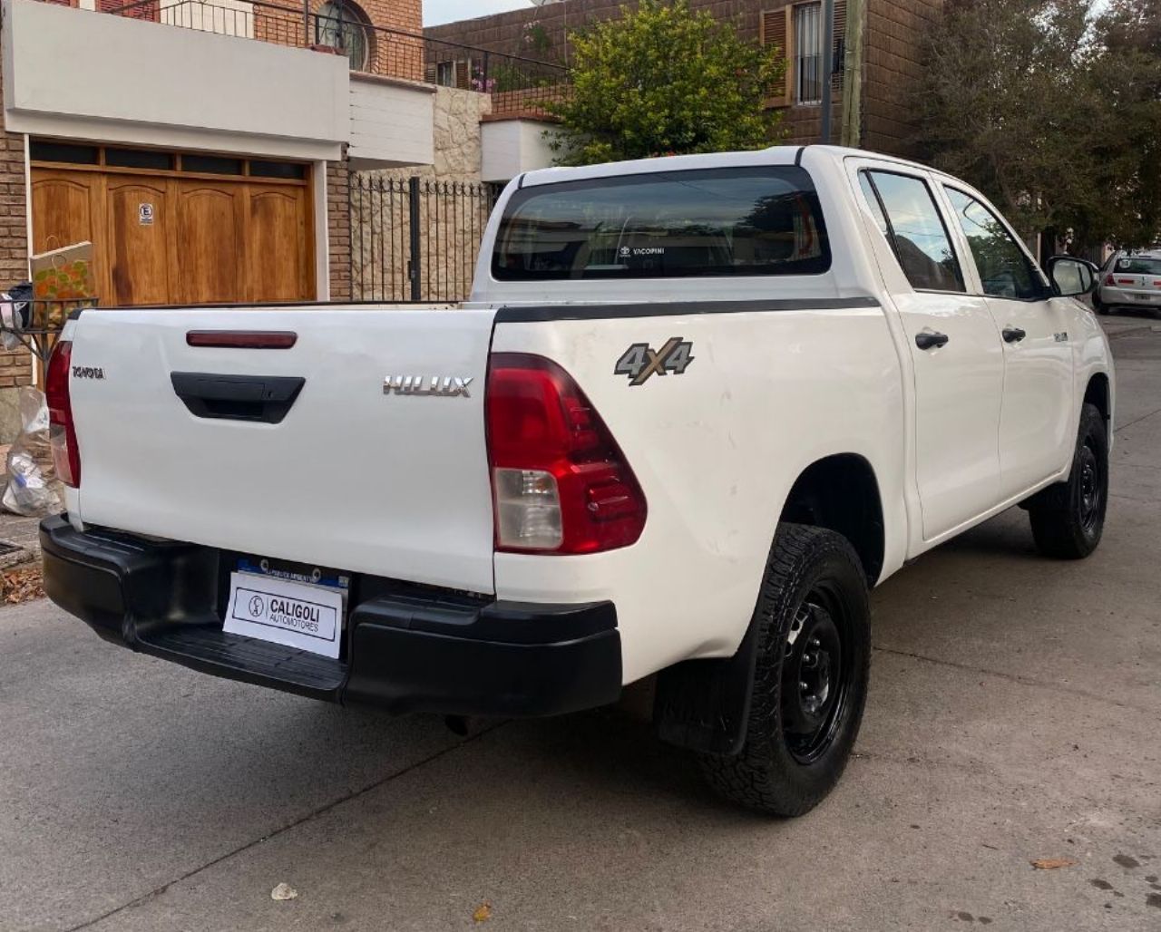 Toyota Hilux Usada en Mendoza, deRuedas