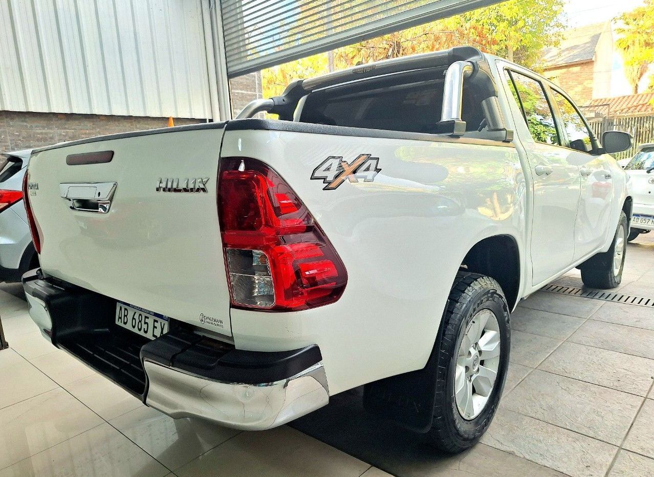 Toyota Hilux Usada Financiado en Mendoza, deRuedas