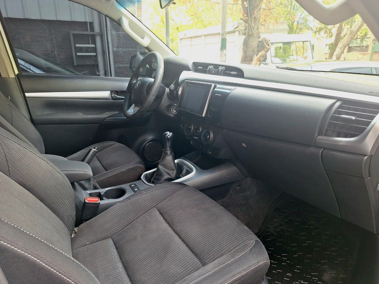 Toyota Hilux Usada Financiado en Mendoza, deRuedas