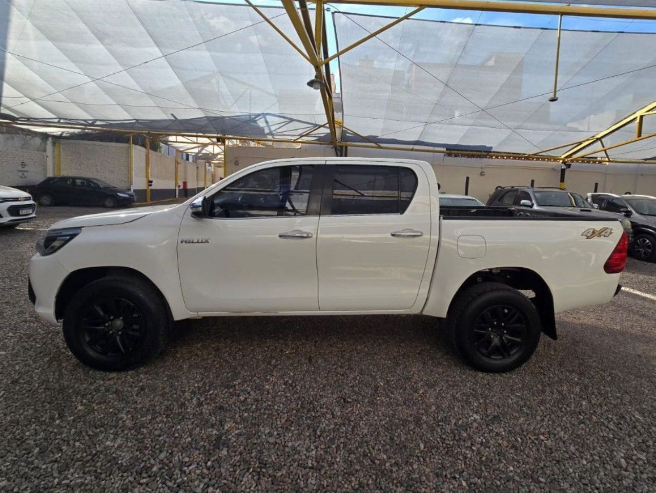 Toyota Hilux Usada en Mendoza, deRuedas