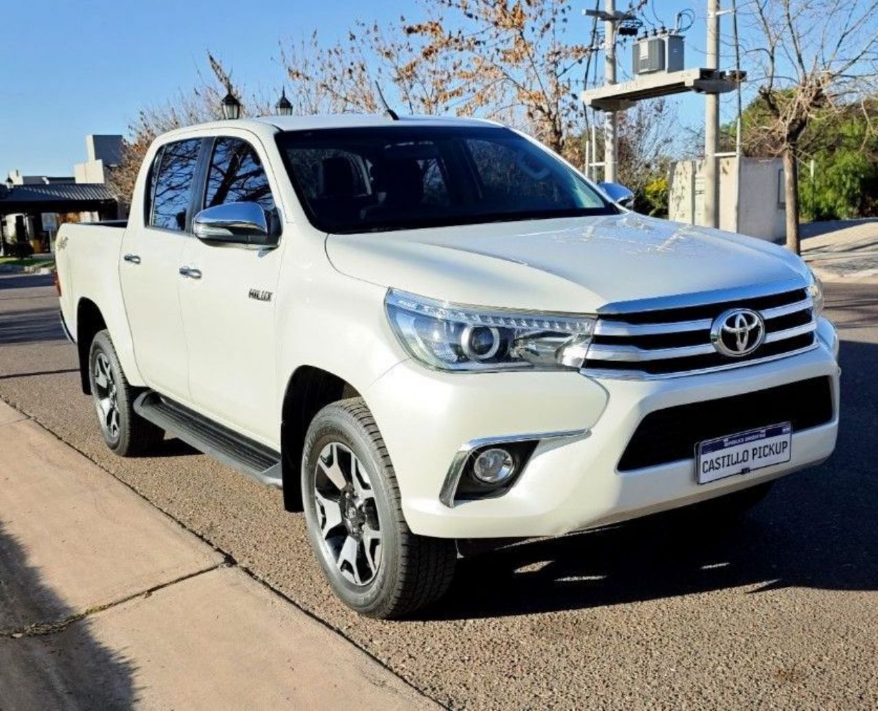 Toyota Hilux Usada Financiado en Mendoza, deRuedas