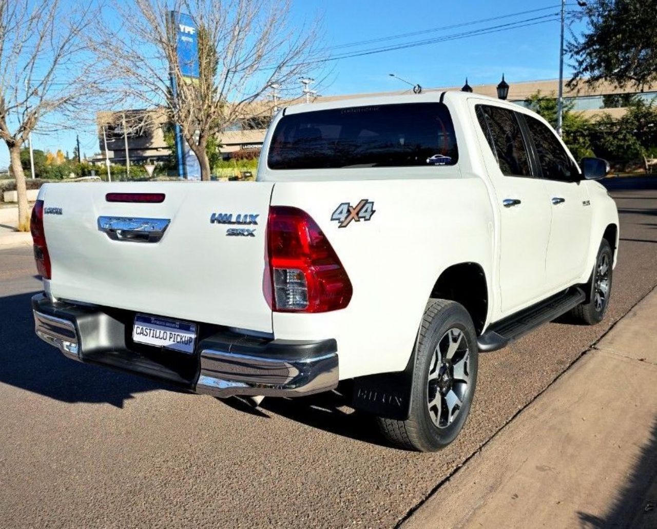 Toyota Hilux Usada Financiado en Mendoza, deRuedas