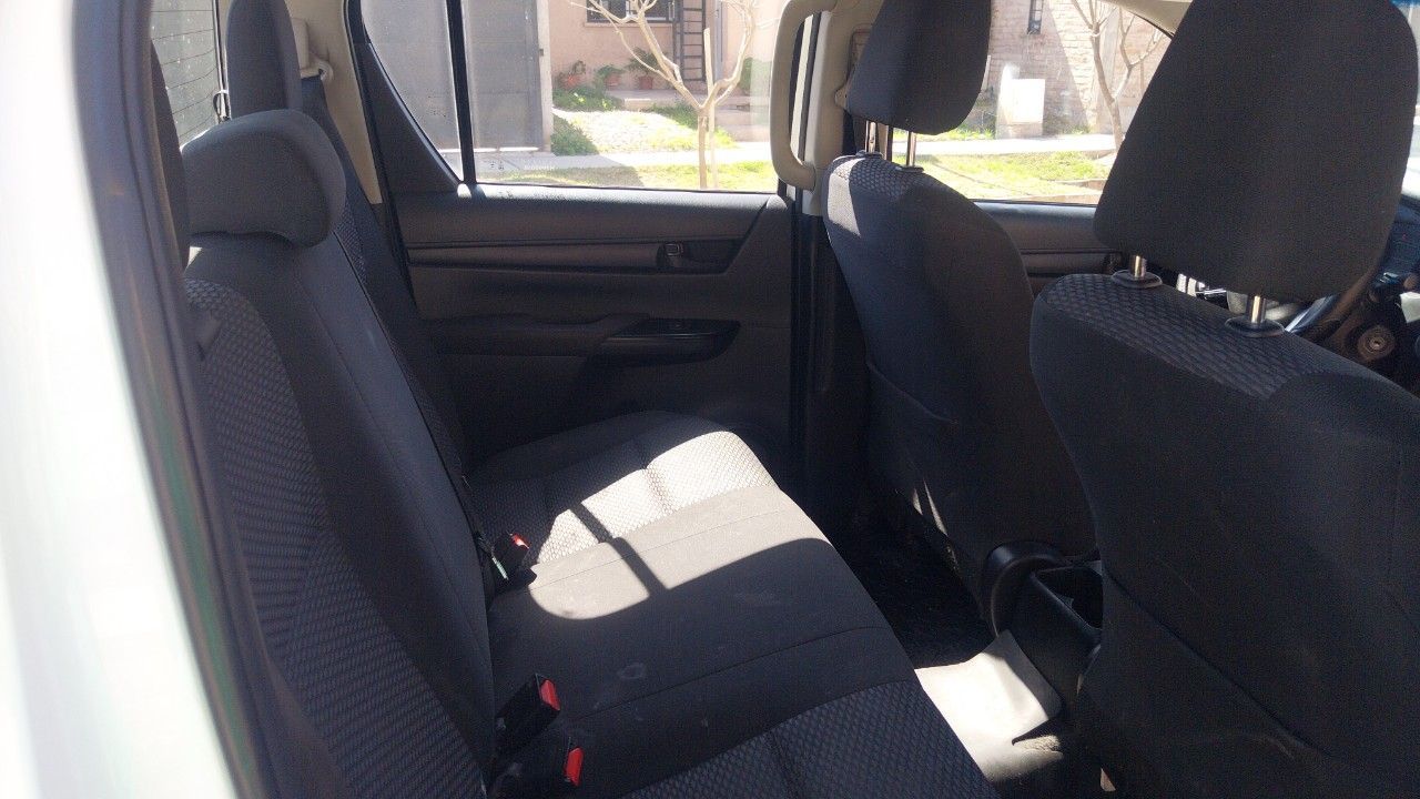 Toyota Hilux Usada en Mendoza, deRuedas
