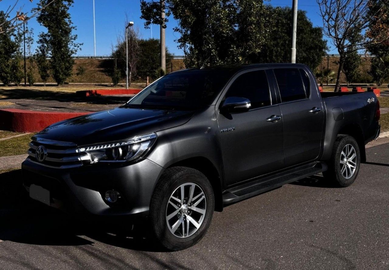 Toyota Hilux Usada en Córdoba, deRuedas