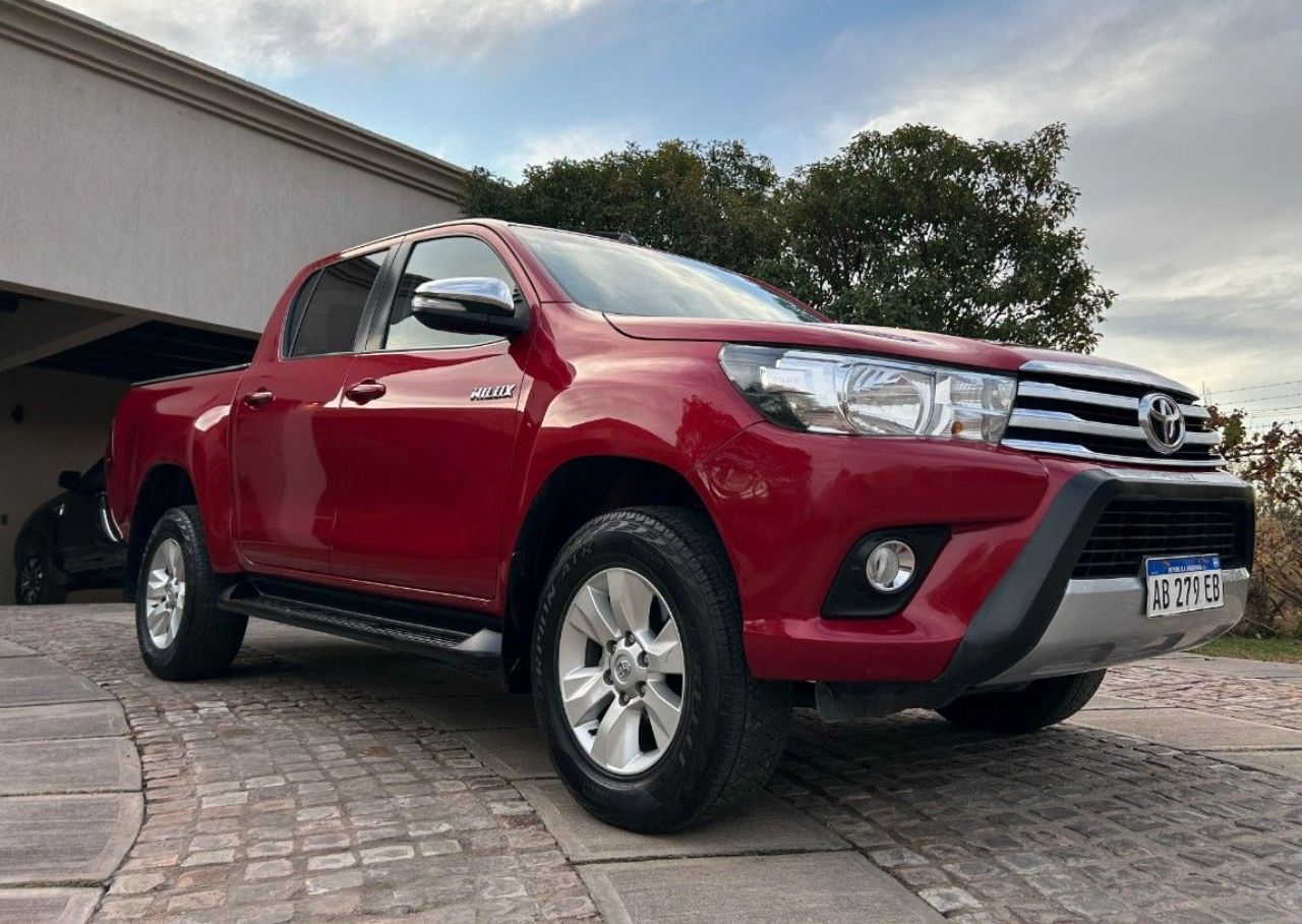 Toyota Hilux Usada Financiado en Mendoza, deRuedas