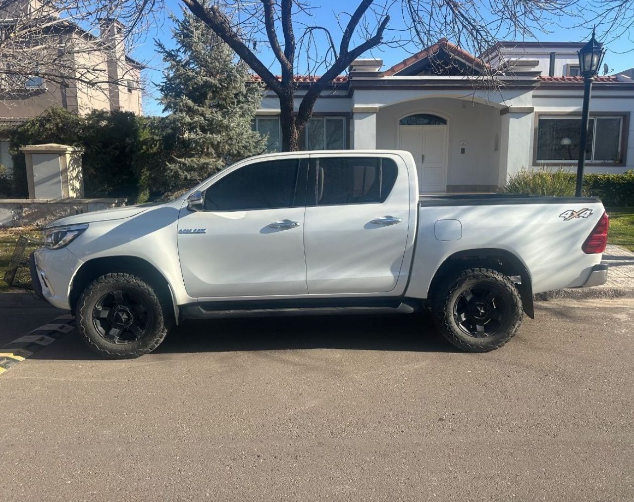 Toyota Hilux Usada en Mendoza, deRuedas