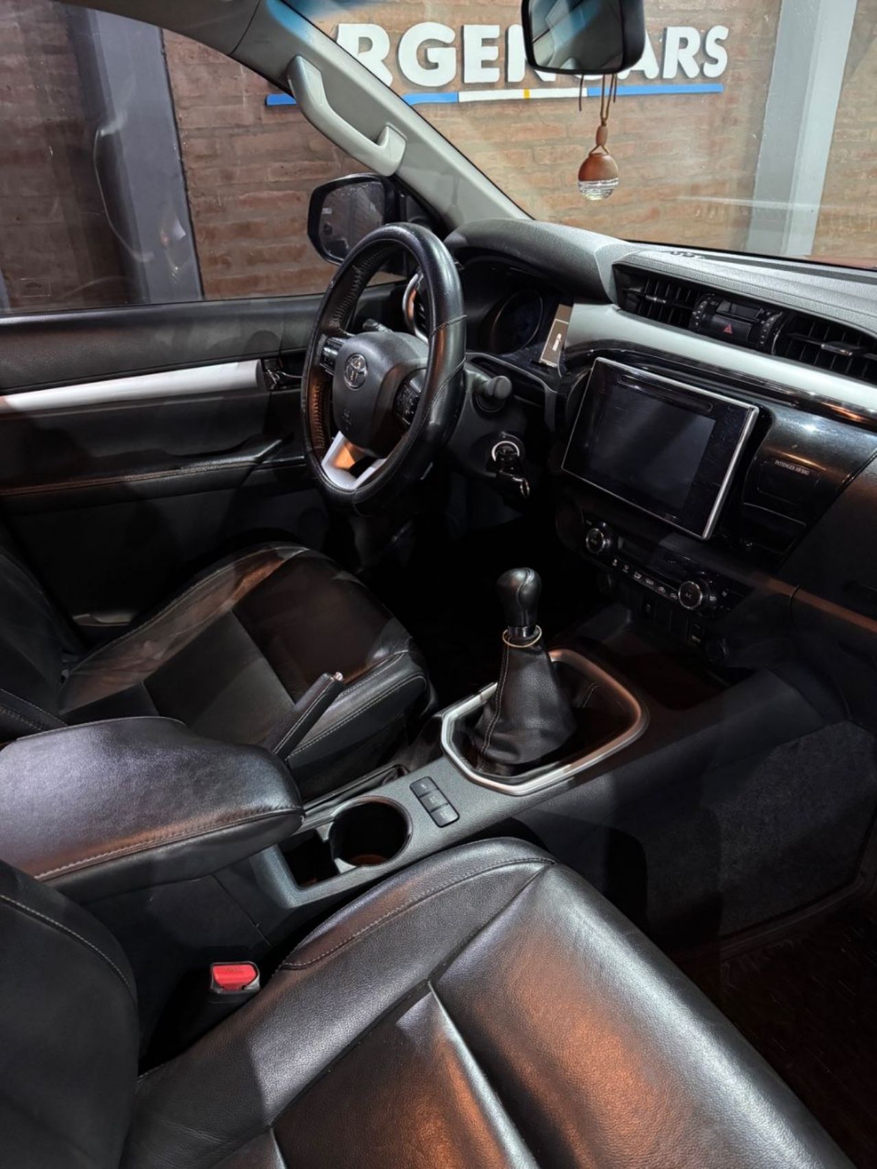 Toyota Hilux Usada Financiado en San Juan, deRuedas