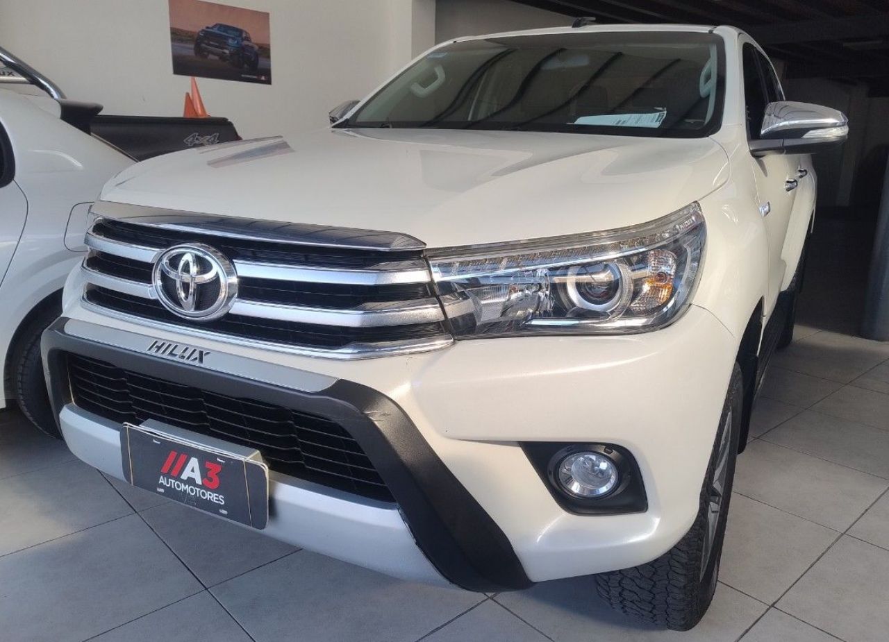 Toyota Hilux Usada Financiado en Mendoza, deRuedas