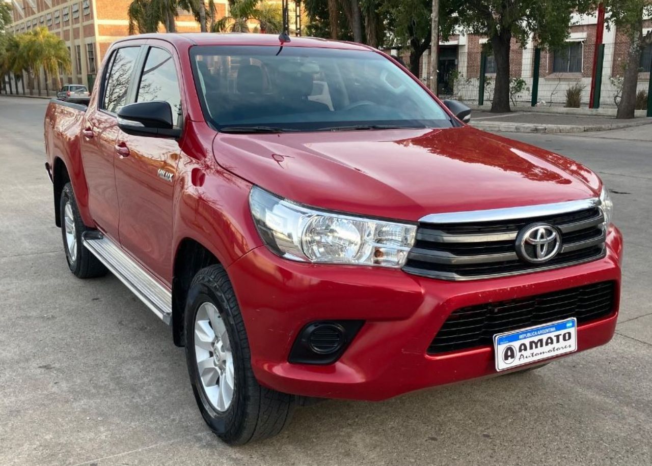 Toyota Hilux Usada Financiado en Córdoba, deRuedas