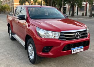 Toyota Hilux Usada en Córdoba Financiado