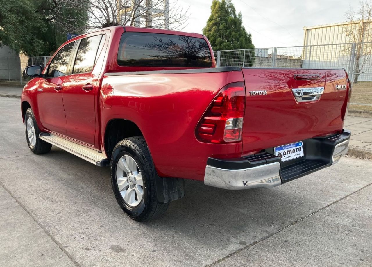 Toyota Hilux Usada Financiado en Córdoba, deRuedas