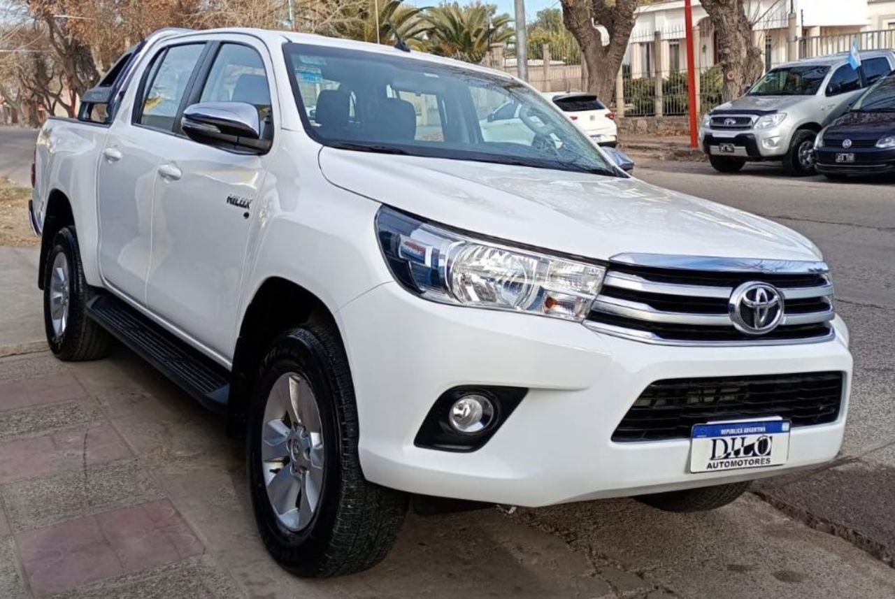Toyota Hilux Usada Financiado en Mendoza, deRuedas