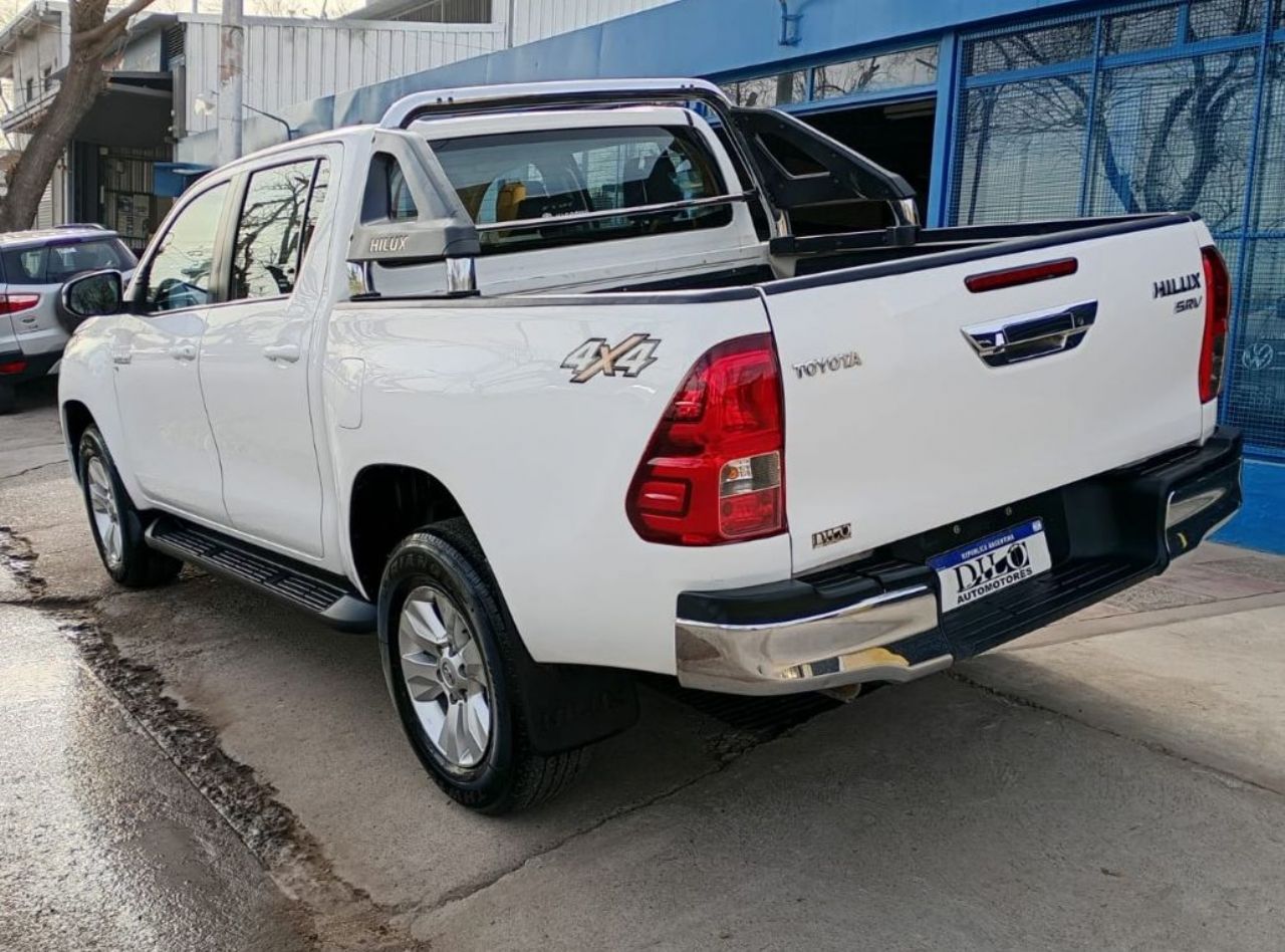 Toyota Hilux Usada Financiado en Mendoza, deRuedas
