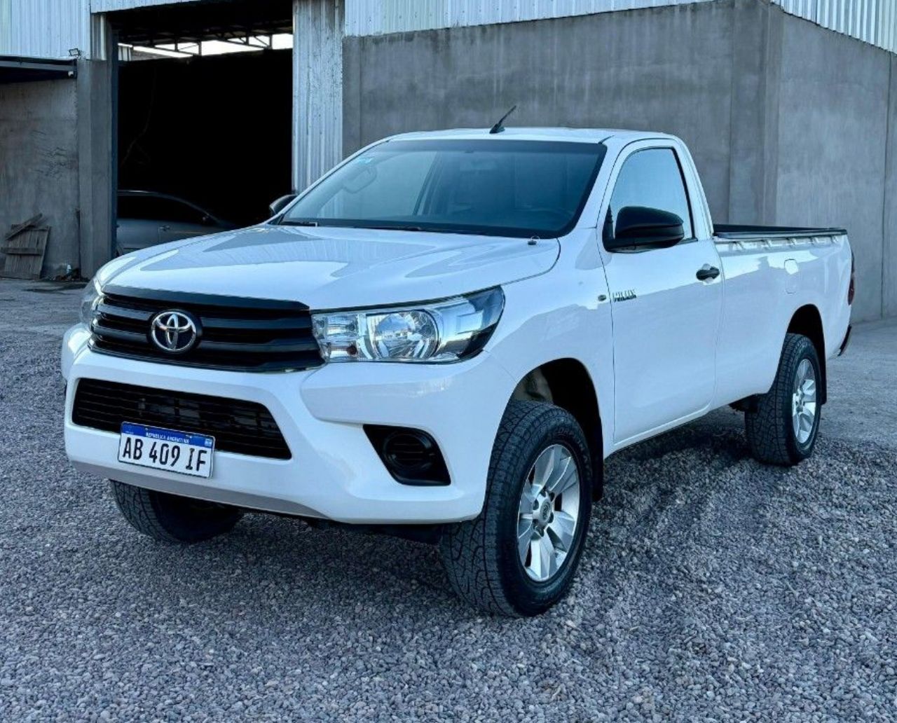 Toyota Hilux Usada Financiado en Mendoza, deRuedas