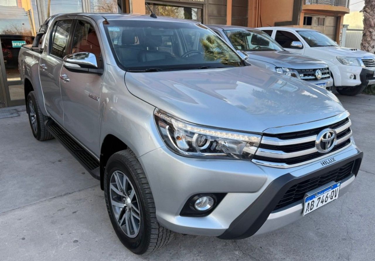 Toyota Hilux Usada en San Juan, deRuedas