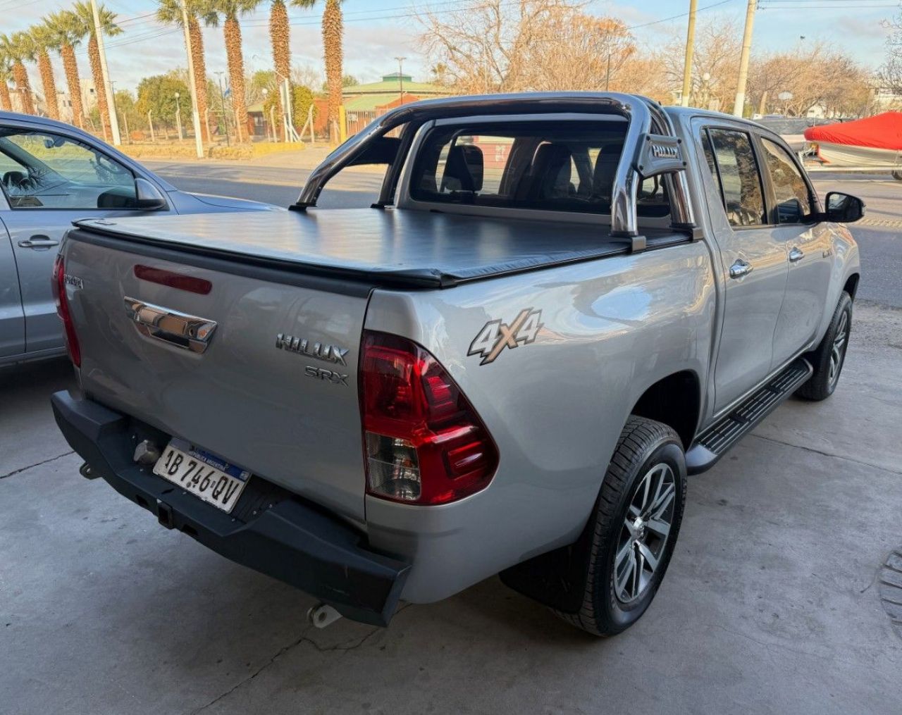 Toyota Hilux Usada en San Juan, deRuedas