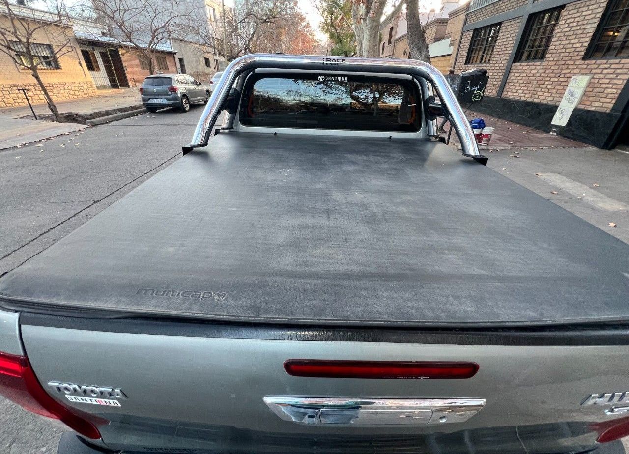 Toyota Hilux Usada Financiado en Mendoza, deRuedas