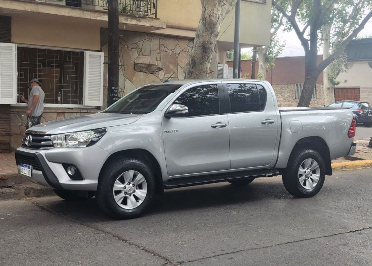 Toyota Hilux Usada en Mendoza, deRuedas
