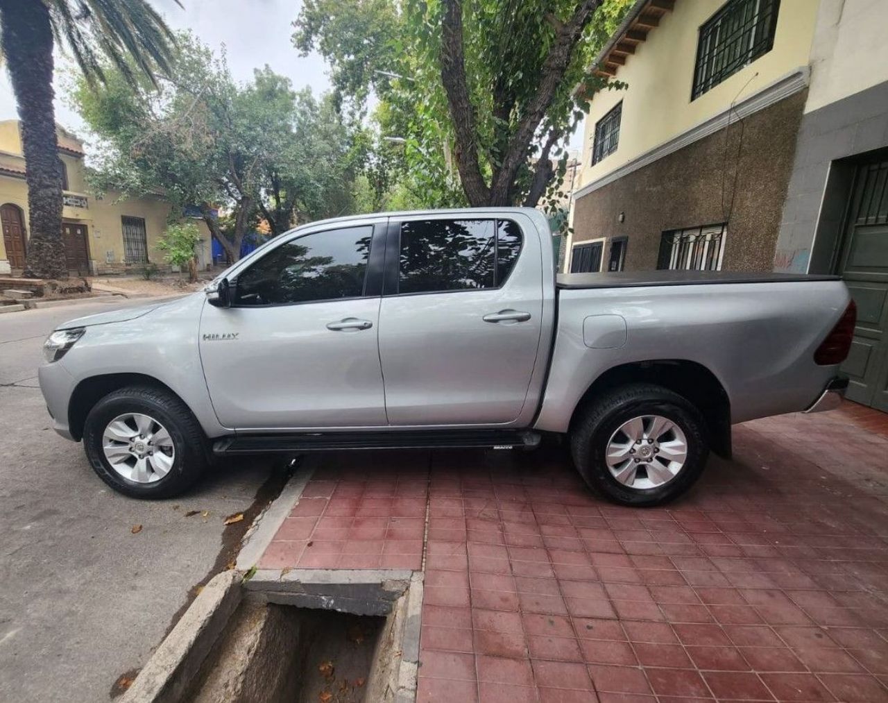 Toyota Hilux Usada en Mendoza, deRuedas