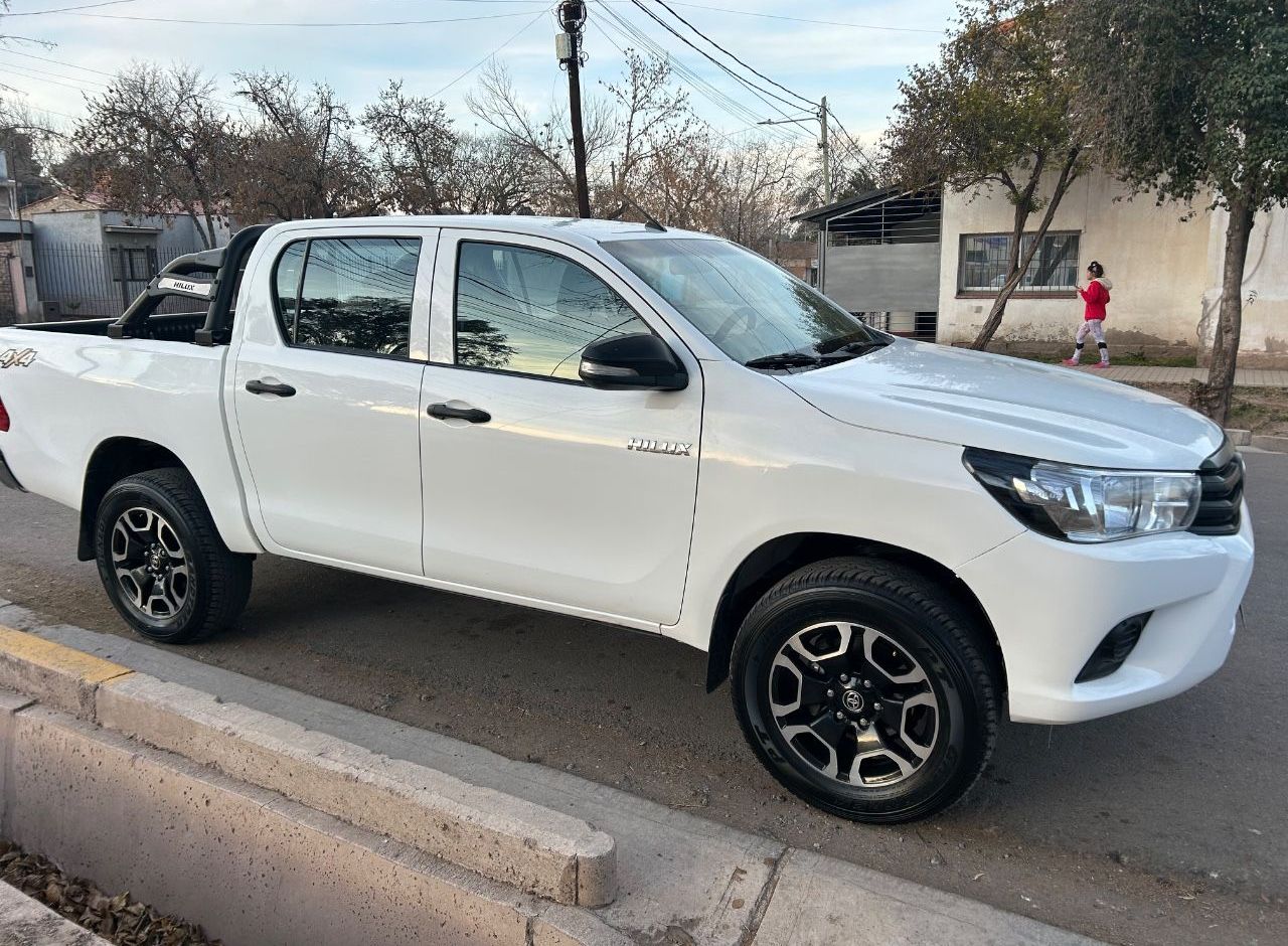 Toyota Hilux Usada en Mendoza, deRuedas