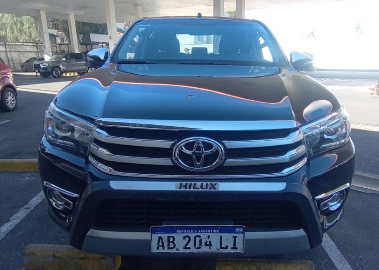 Toyota Hilux Usada en Córdoba, deRuedas