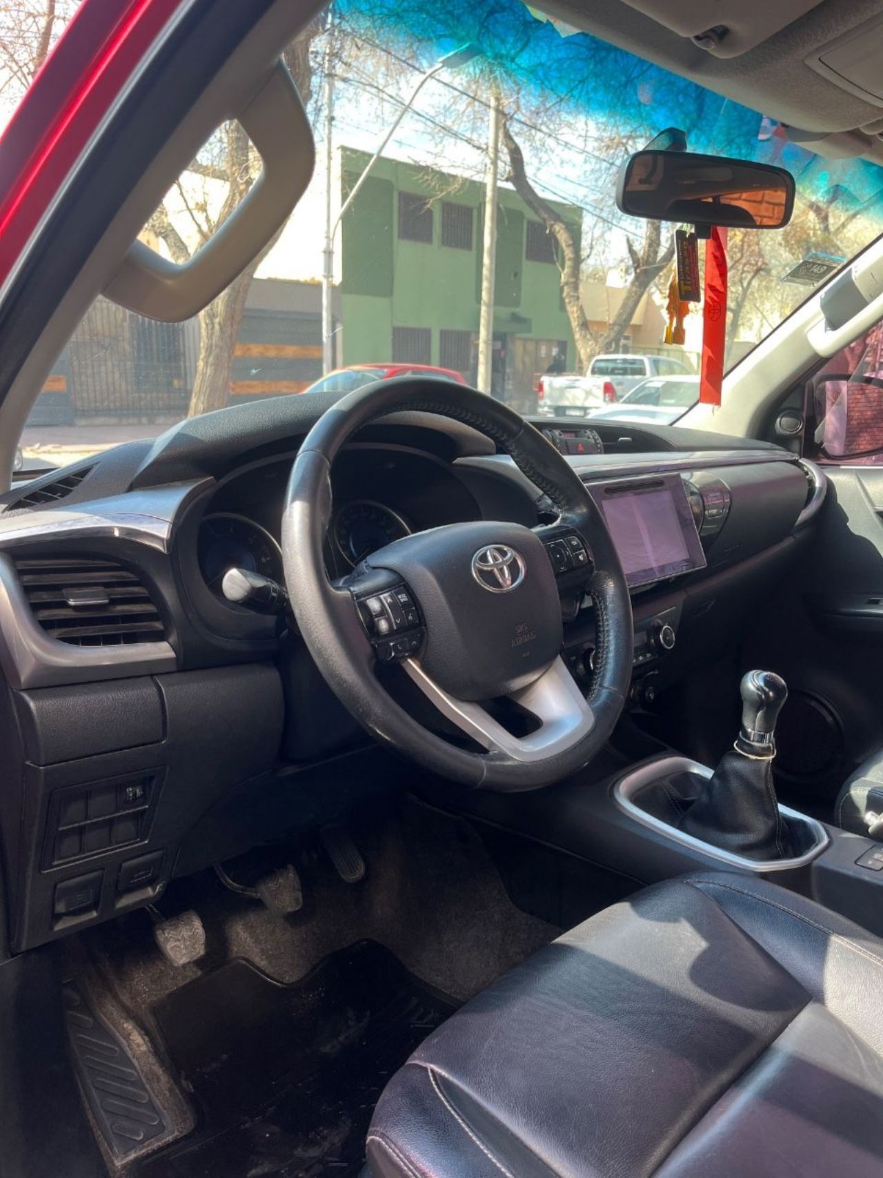 Toyota Hilux Usada Financiado en Mendoza, deRuedas