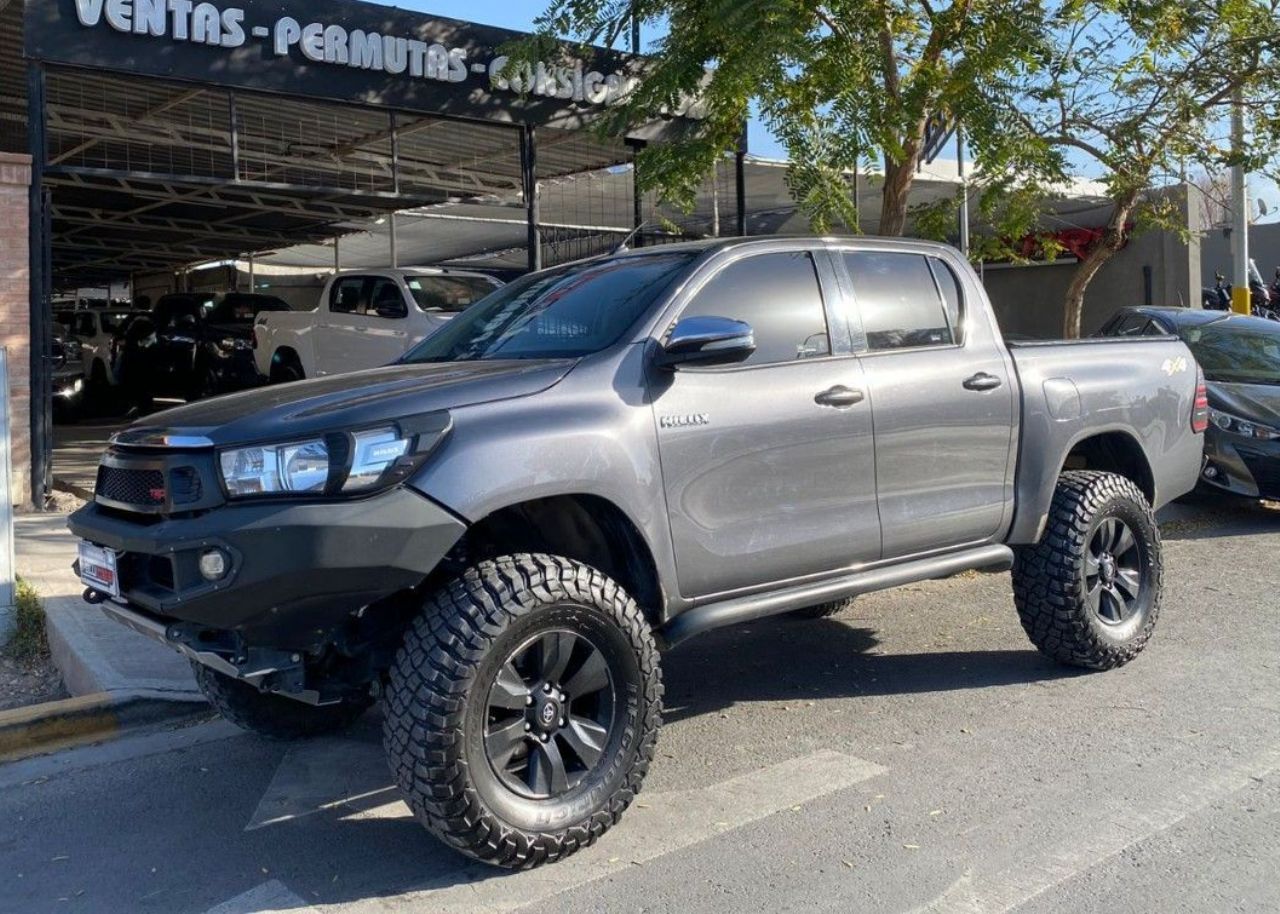 Toyota Hilux Usada Financiado en San Juan, deRuedas