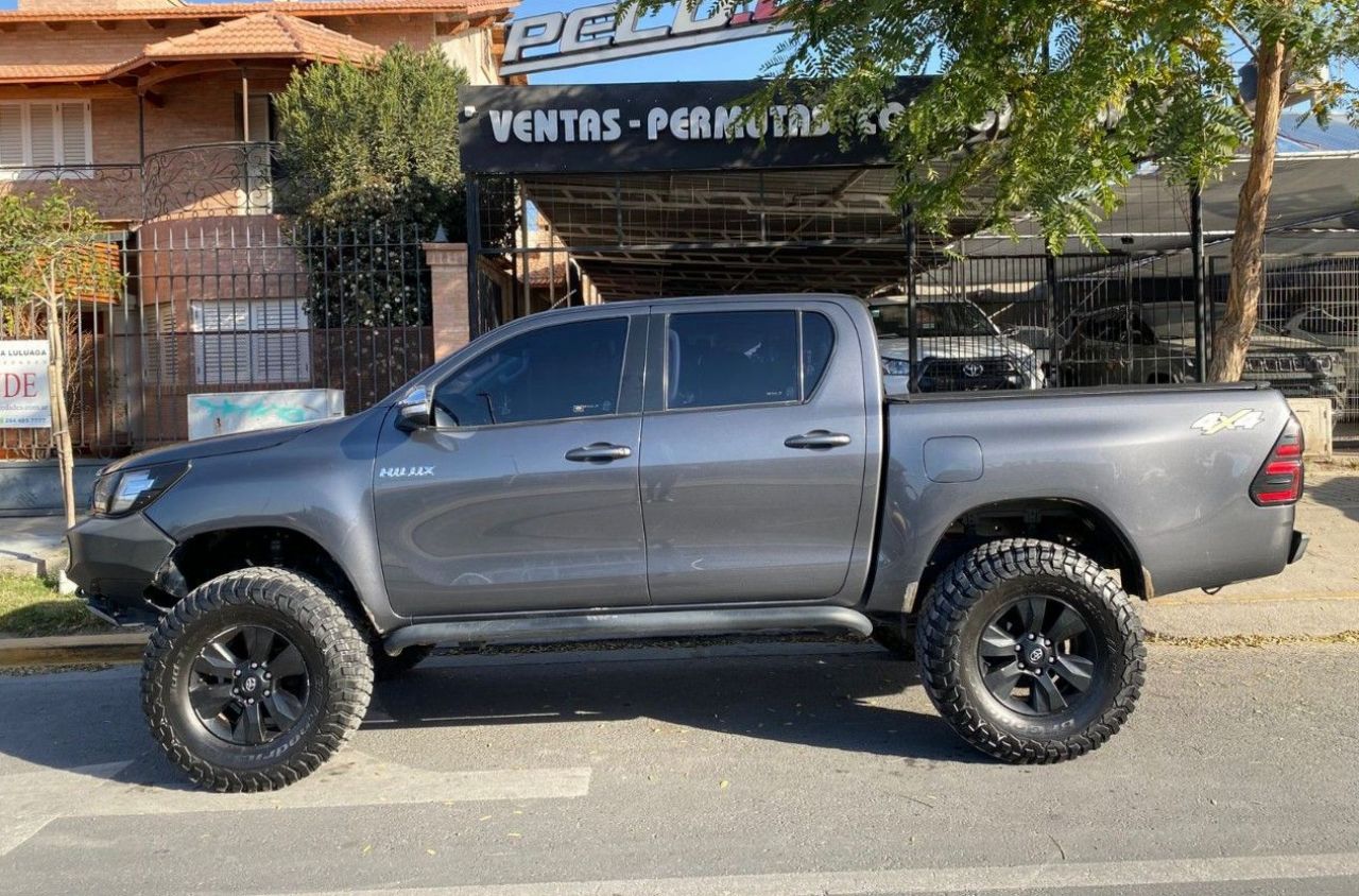 Toyota Hilux Usada Financiado en San Juan, deRuedas