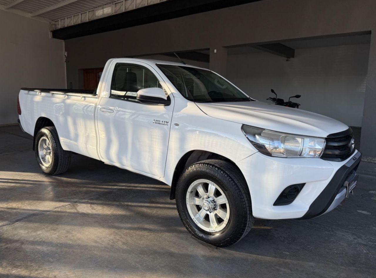 Toyota Hilux Usada Financiado en Mendoza, deRuedas