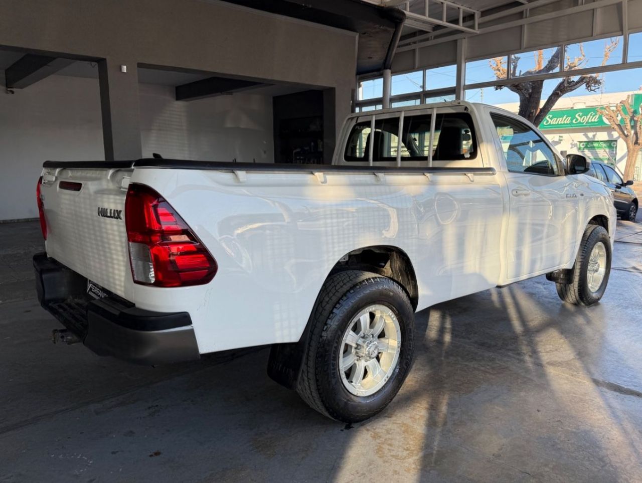 Toyota Hilux Usada Financiado en Mendoza, deRuedas