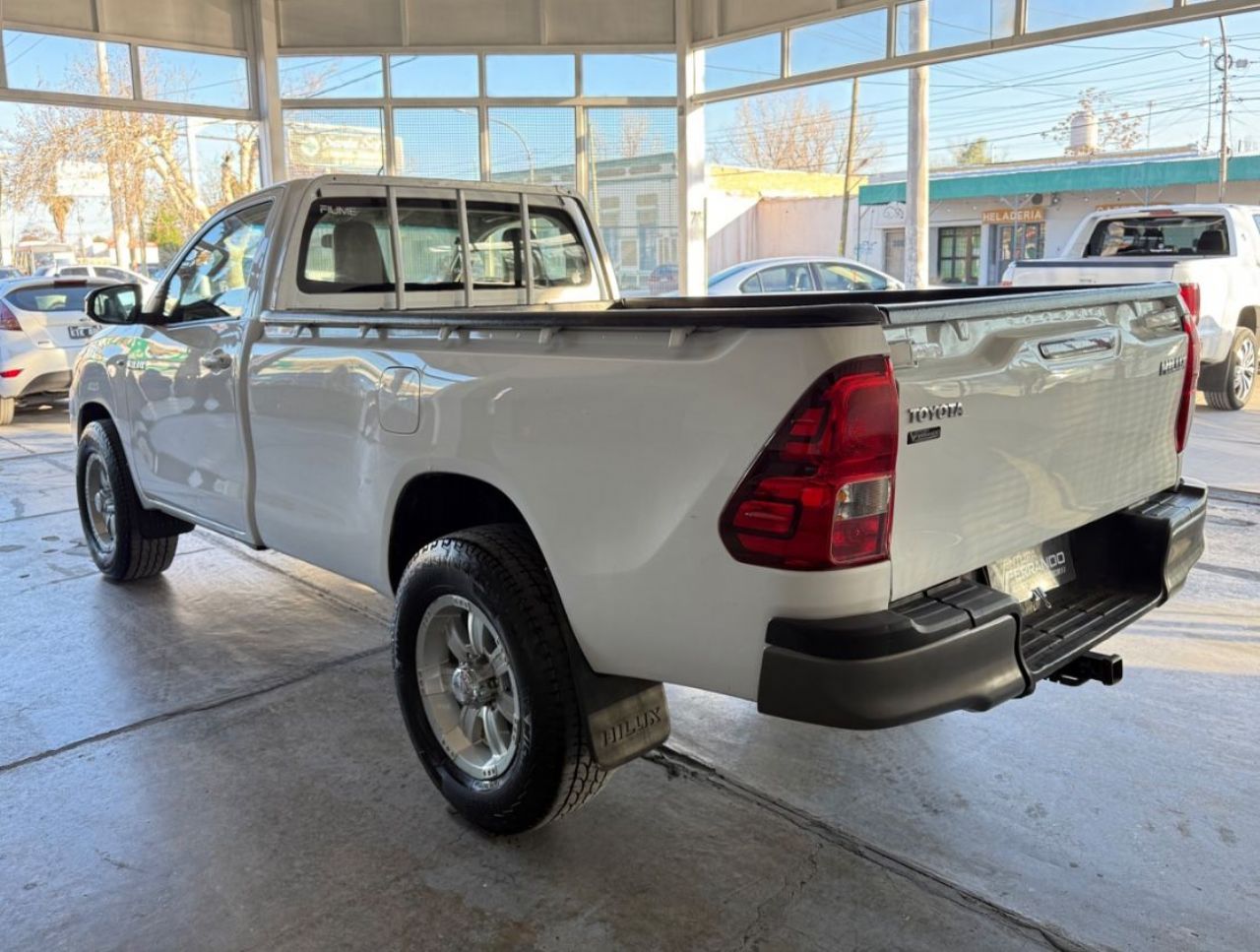 Toyota Hilux Usada Financiado en Mendoza, deRuedas