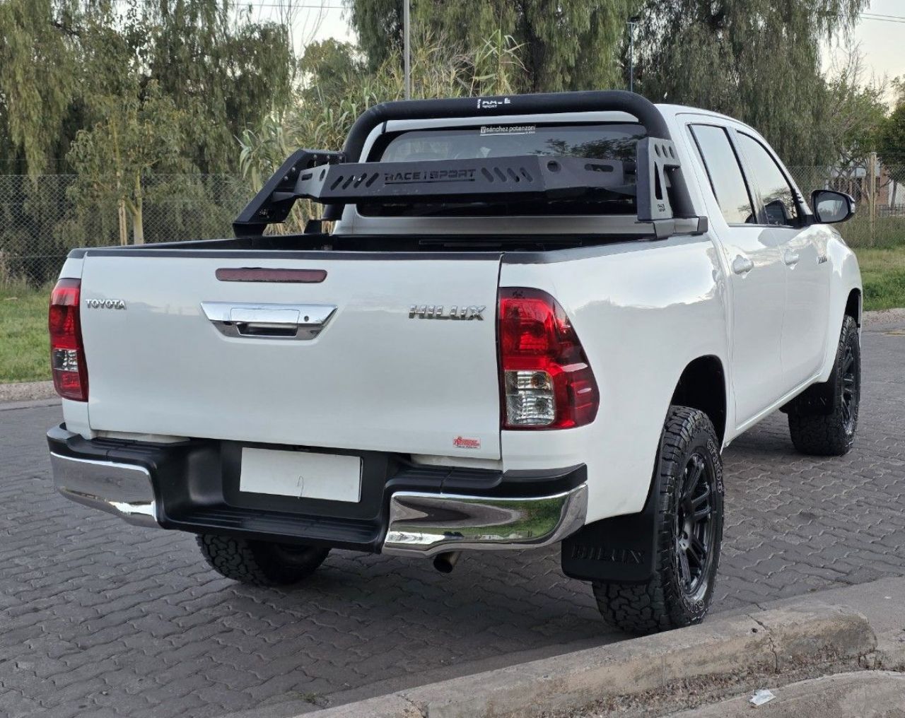 Toyota Hilux Usada en Mendoza, deRuedas