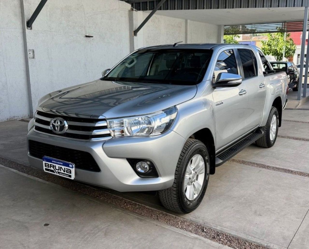 Toyota Hilux Usada Financiado en Mendoza, deRuedas