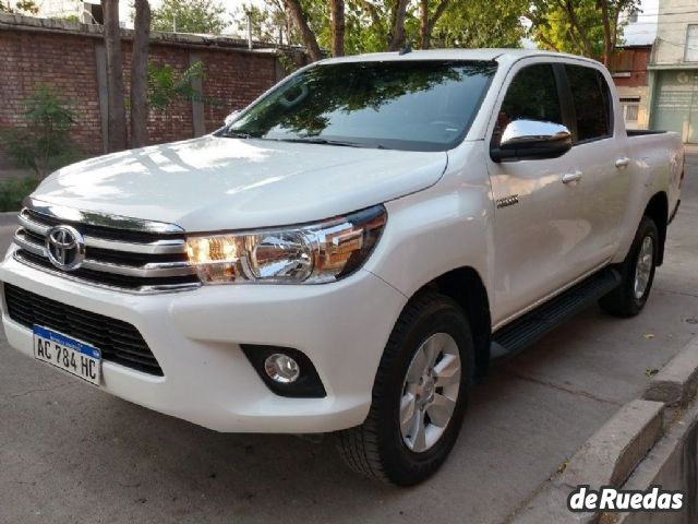 Toyota Hilux Usada en Mendoza, deRuedas