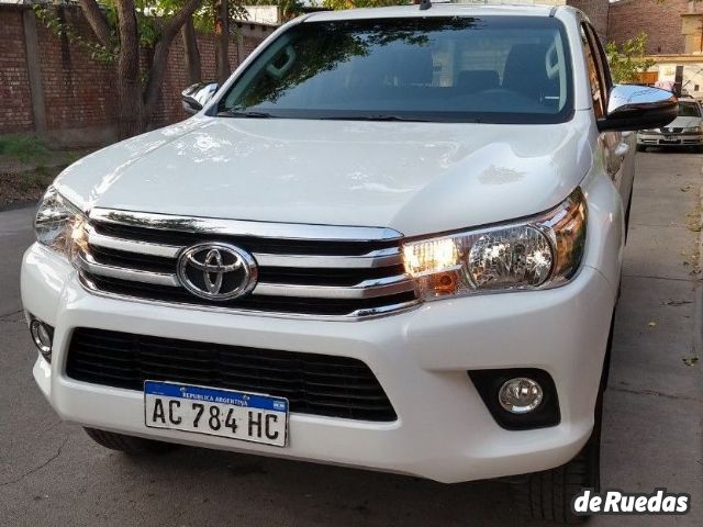 Toyota Hilux Usada en Mendoza, deRuedas