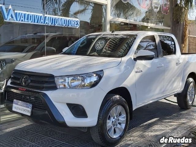 Toyota Hilux Usada en San Juan, deRuedas