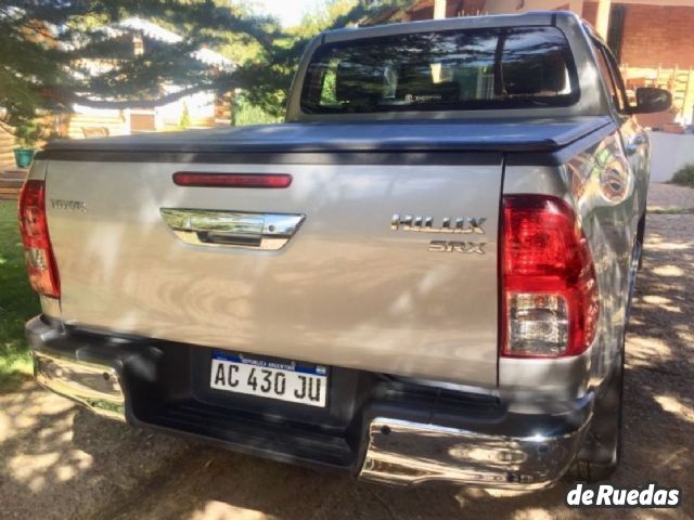 Toyota Hilux Usada en Mendoza, deRuedas