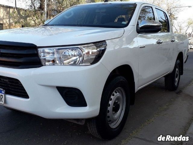 Toyota Hilux Usada en Mendoza, deRuedas