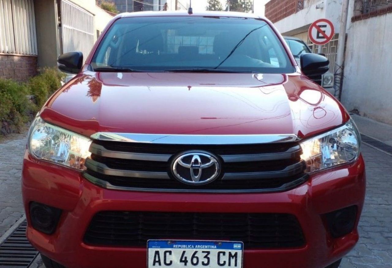 Toyota Hilux Usada en Mendoza, deRuedas