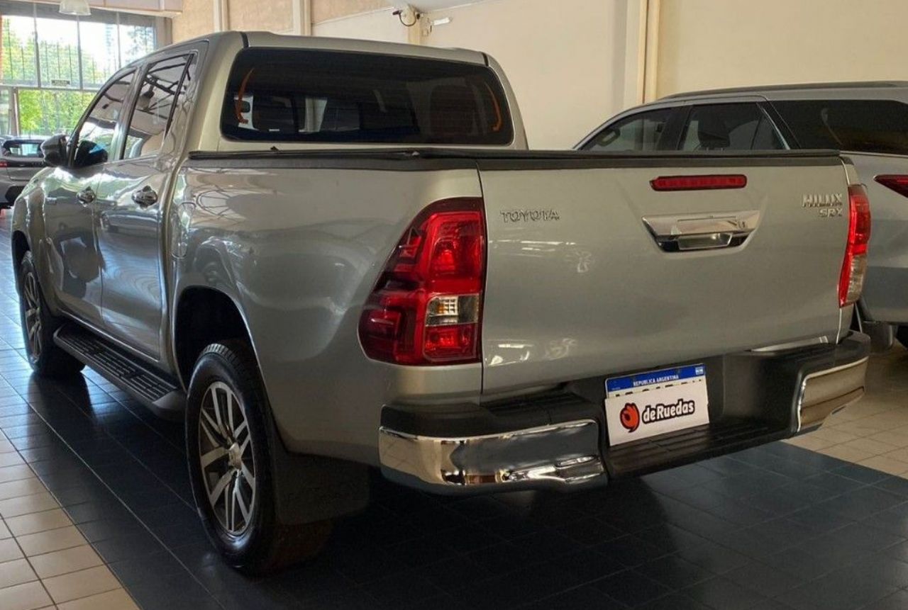 Toyota Hilux Usada Financiado en Mendoza, deRuedas