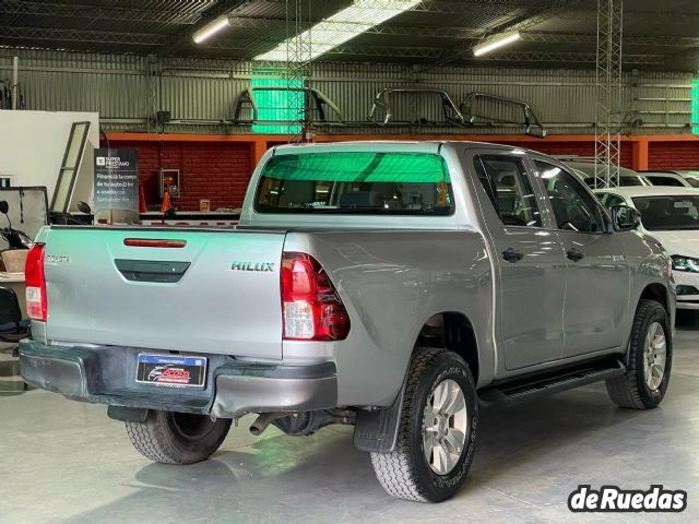 Toyota Hilux Usada en San Juan, deRuedas