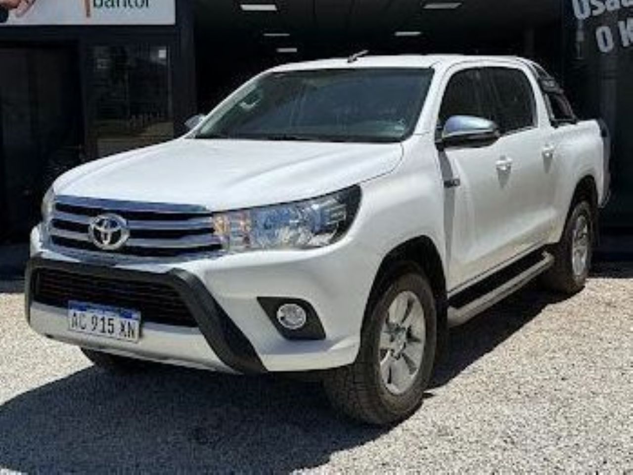 Toyota Hilux Usada en Córdoba, deRuedas