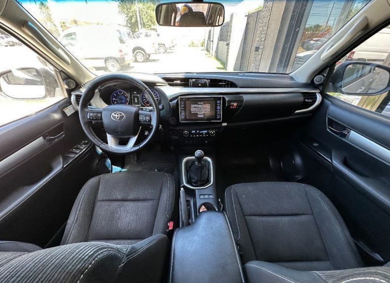 Toyota Hilux Usada en Córdoba, deRuedas