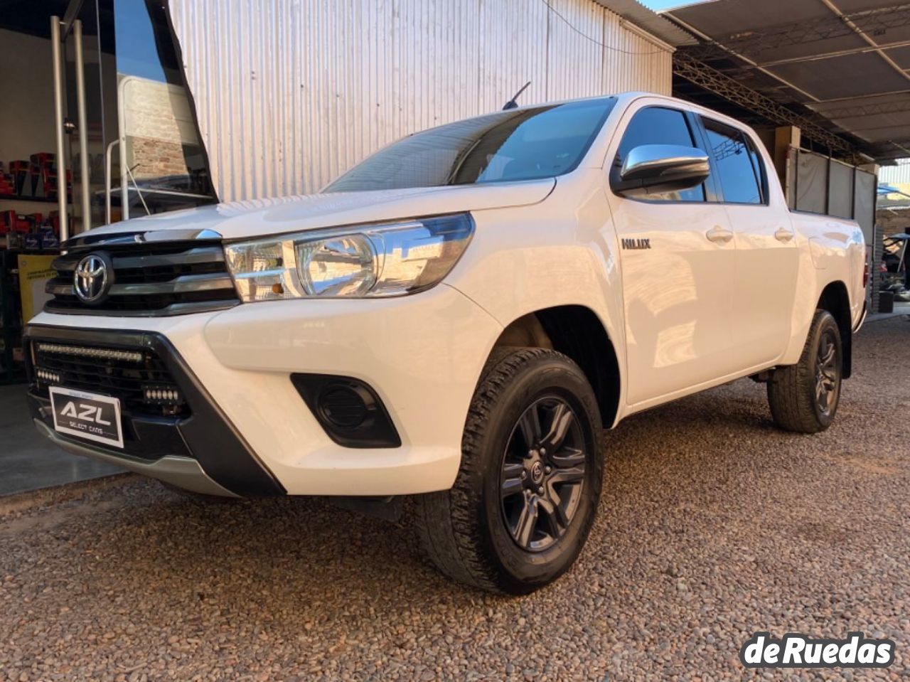 Toyota Hilux Usada en San Juan, deRuedas
