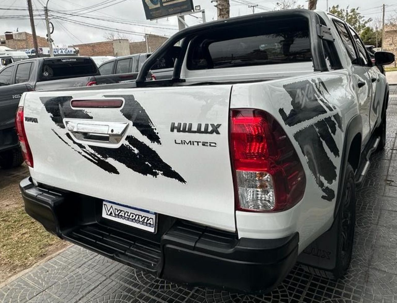 Toyota Hilux Usada en San Juan, deRuedas
