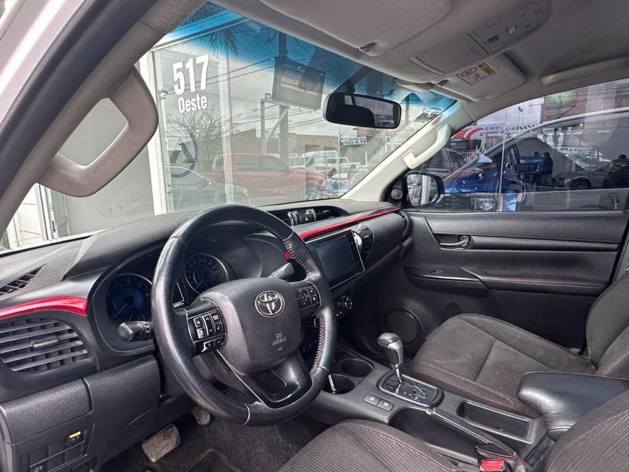 Toyota Hilux Usada en San Juan, deRuedas